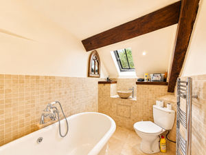 Ensuite- click for photo gallery